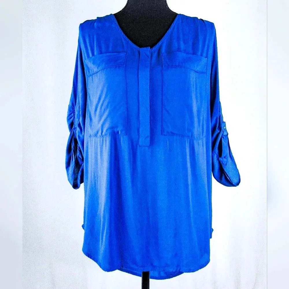 Maeve Anthropologie Blue V-neck 3/4" Rolled Sleeve Blouse sz M